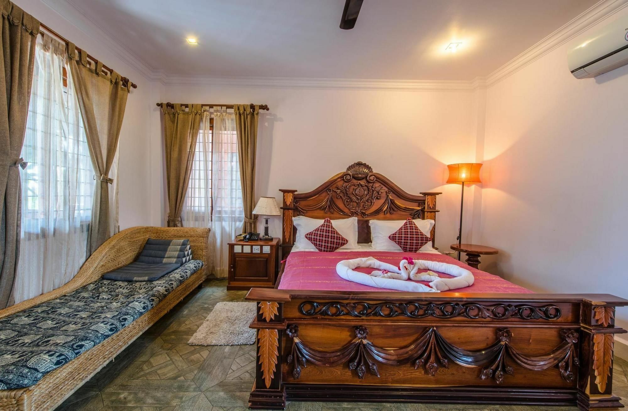 Delux Villa Battambang Zewnętrze zdjęcie